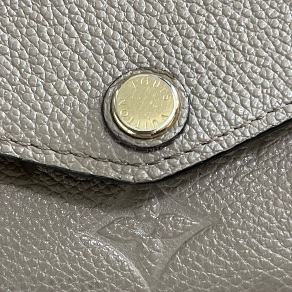 Louis Vuitton
Sarah wallet - Picture 4 of 7